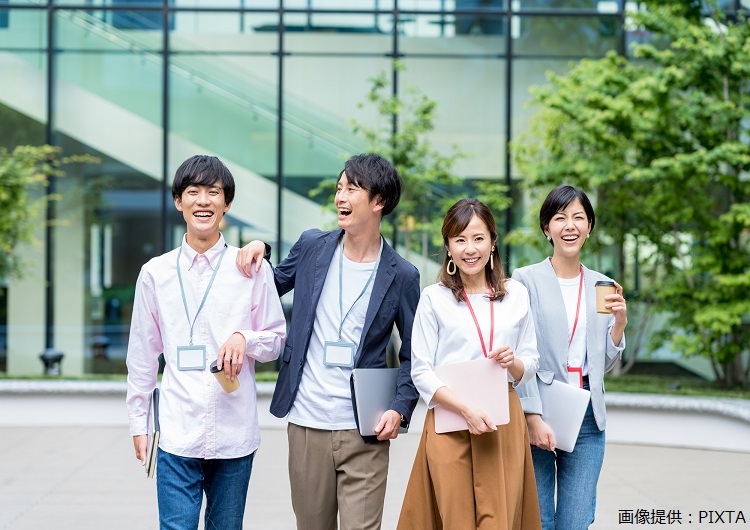 ◎笑顔の男女3名