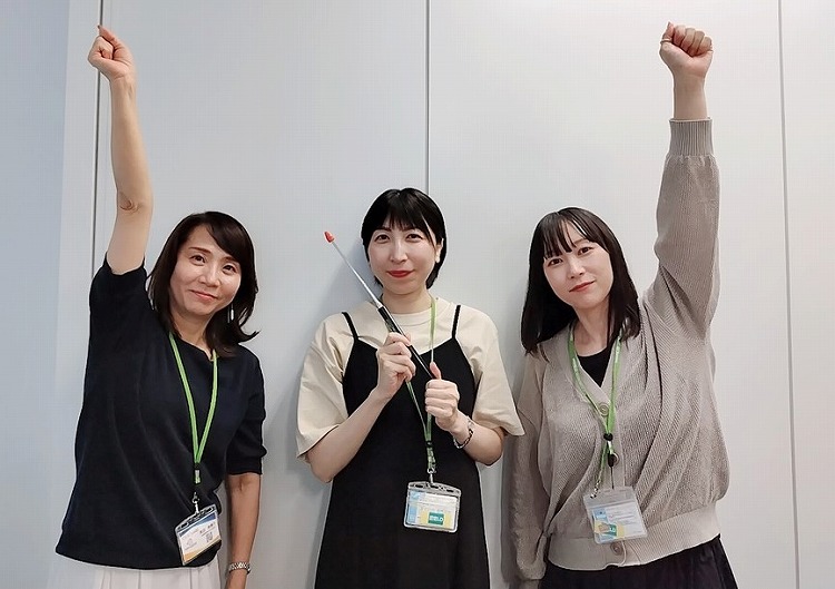 ★笑顔の女性3名