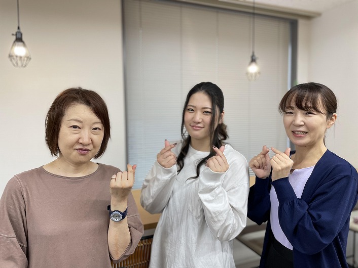 ★笑顔の女性3名